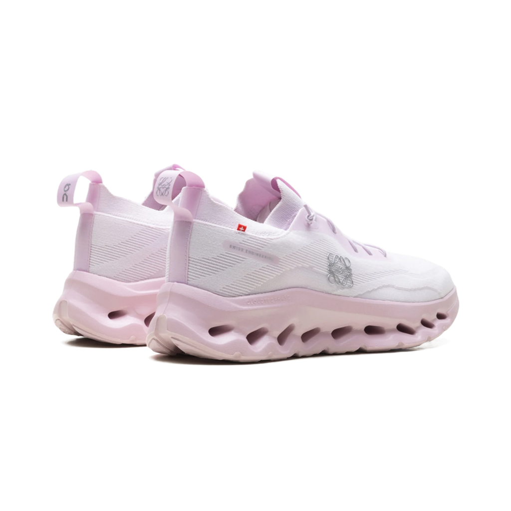 Cloudtilt "LOEWE - Pale Pink"
